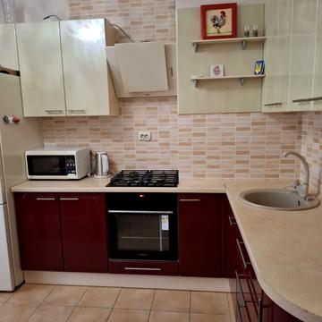 Щаслива вул., 8