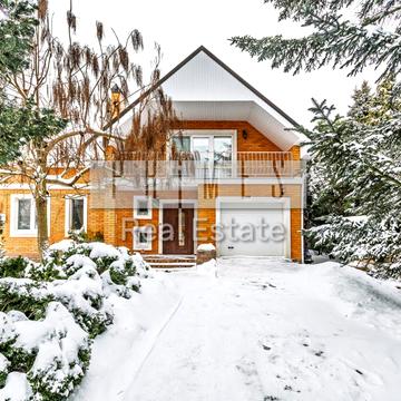 Квітнева вул.