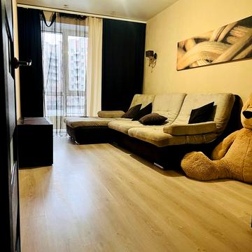 Левка Лукяненка вул. (Василя Жуковського), 16, 18, 20, 24