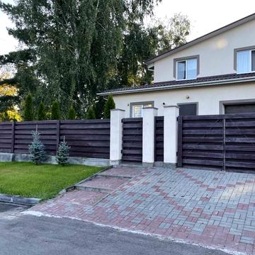 Білогородська вул., 14