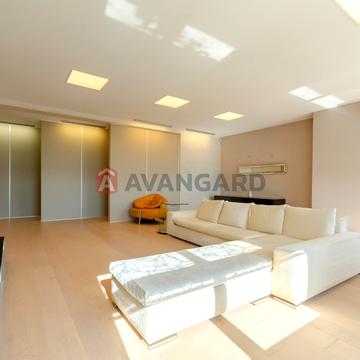 Велика Васильківська вул. (Червоноармійська), 2