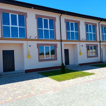 Ясна вул., 12