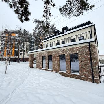 Мрії вул. (Пушкінська), 1