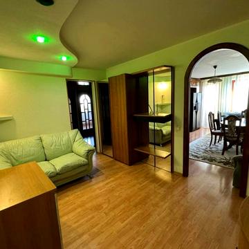 Святошинська вул., 4