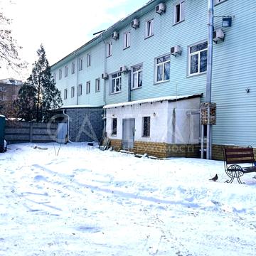 Героїв України вул. (Гагаріна), 1