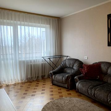 Варненська вул., 7/3