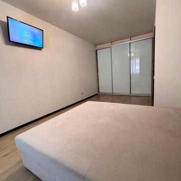 Миру вул., 9-В