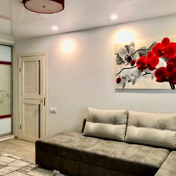 Олександра Поля просп. (Кірова), 129-Б