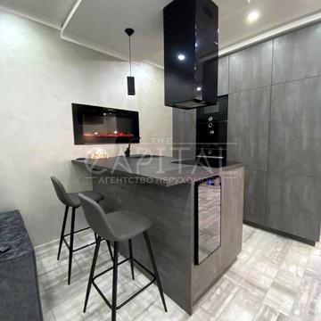 Джона Маккейна вул. (Івана Кудрі), 7