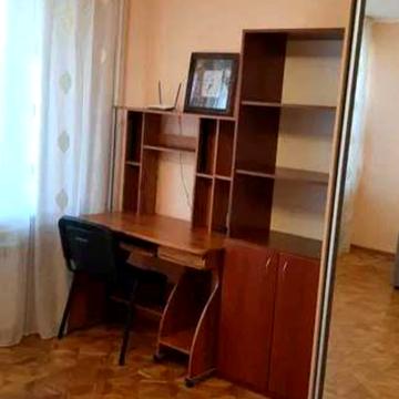 Павла Тичини просп., 5/1