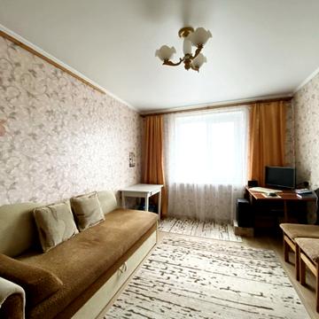 Київська вул., 8