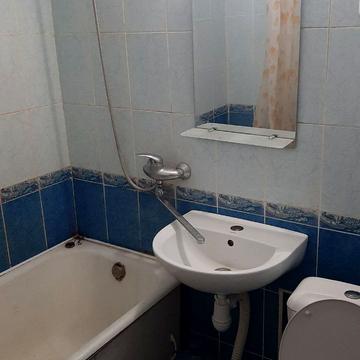 Бригади Хартія вул., 10