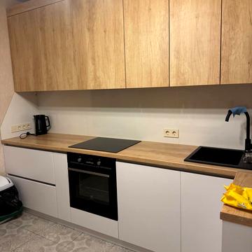 Віталія Нестеренка вул., 1б