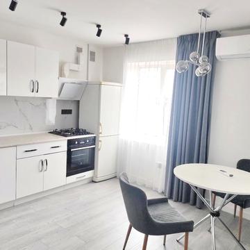 Юрія Іллєнка вул. (Мельникова), 71-73