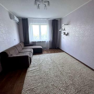 Академіка Глушкова просп., 9-Є