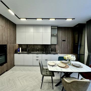 Мирна вул. (Інтернаціональна), 28