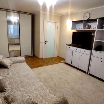 Гетьмана Павла Скоропадського вул. (Льва Толстого), 22