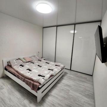 Варненська вул., 29