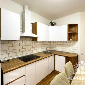 Бориса Тлехаса вул., 18