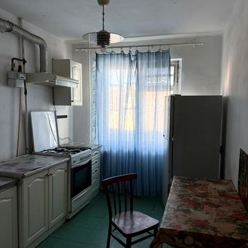 Варненська вул., 7/4