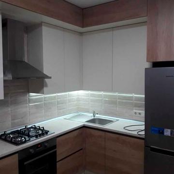 Практична вул., 1