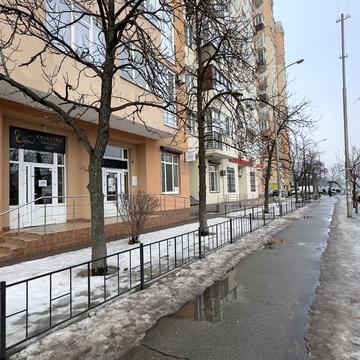 Вінстона Черчилля вул. (Червоноткацька), 43