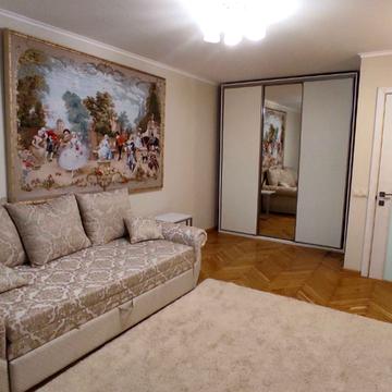 Гетьмана Павла Скоропадського вул. (Льва Толстого), 22