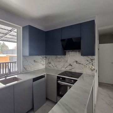 Зоряна вул., 28