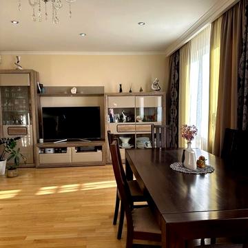 Рівна вул., 23