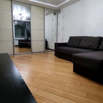 Миколи Ушакова вул., 14-А