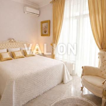 Лесі Українки бульв., 7-В