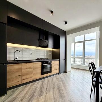 Карпатська вул., 15