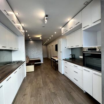 Івана Пулюя вул., 40, к. 8