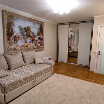 Гетьмана Павла Скоропадського вул. (Льва Толстого), 22