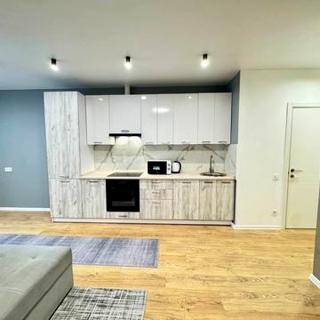 Березнева вул., 12