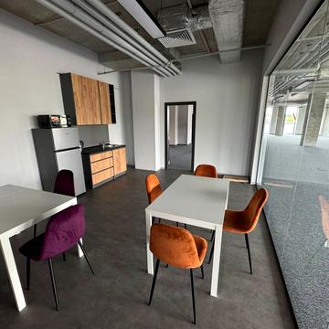 Пасічна вул., 162