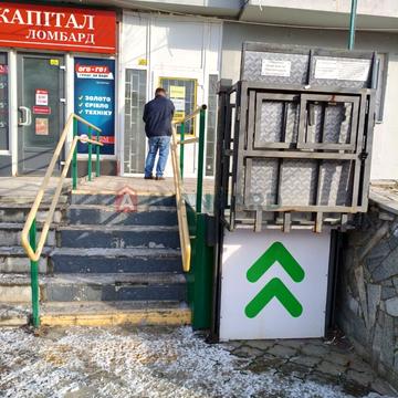 Володимира Українця вул., 12