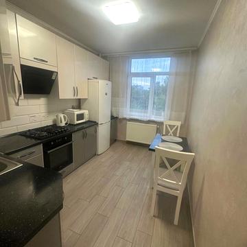 Володимира Янева вул., 25