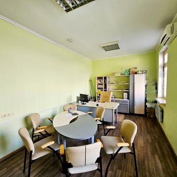 Рональда Рейгана вул., 24