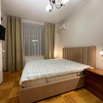 Заньковецької вул., 5/2