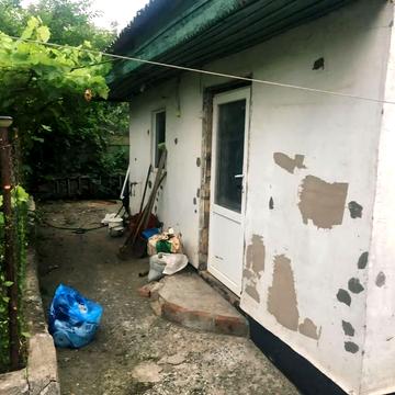 Мисливська вул., 21