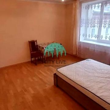 Богдана Хмельницького вул., 51в