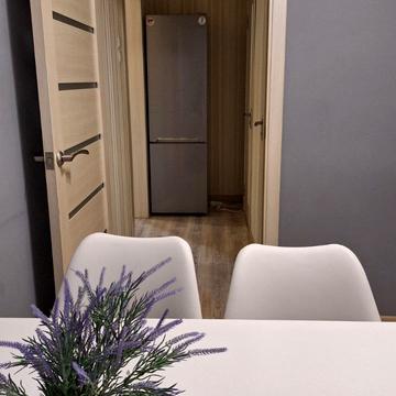 Князя Володимира Великого просп., 132