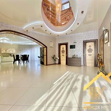 Прикордонна вул., 52