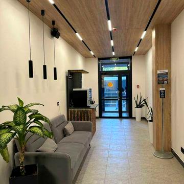 Олега Мудрака вул. (Генерала Наумова), 1-Б