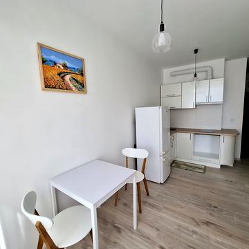 Любомира Гузара просп. (Космонавта Комарова), 13