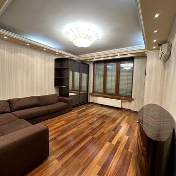 Жилянська вул., 59