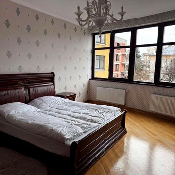 Героїв Крут вул., 11б