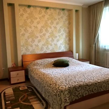 Мінеральна вул., 18