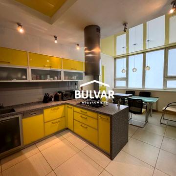 Героїв Харкова просп. (Московський), 131в